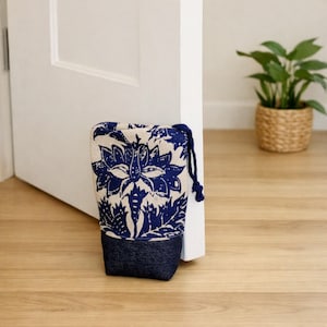 Unfilled doorstop bag, blue floral linen and denim, top zipper