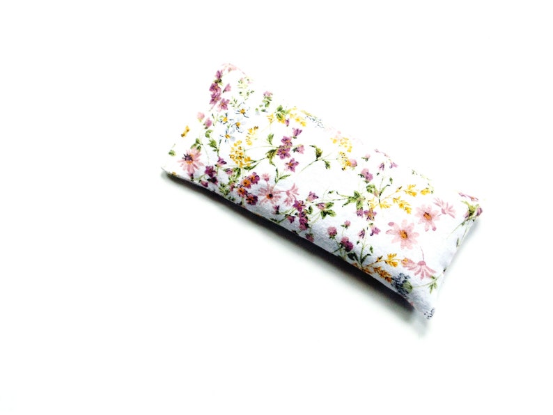 Microwavable lavender eye pillow with flax seed in soft flannel fabric image 6