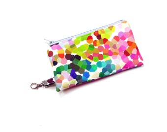 Clip on pen pouch, zipper top