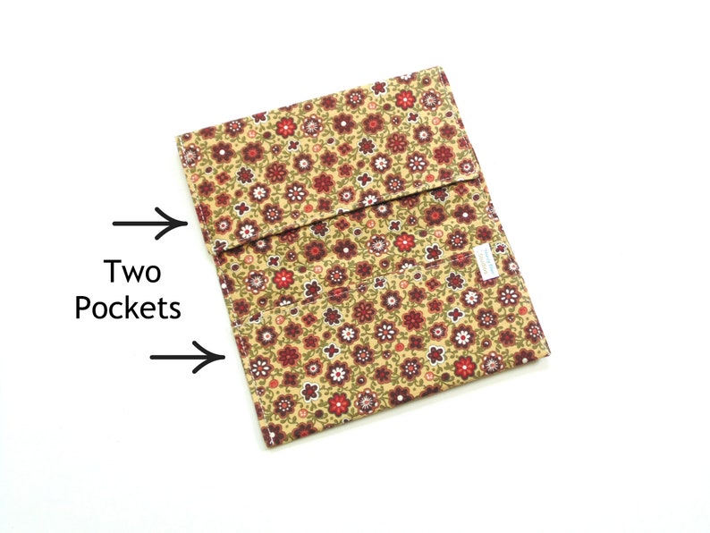 Checkbook cover with two pockets, floral cotton fabric image 2