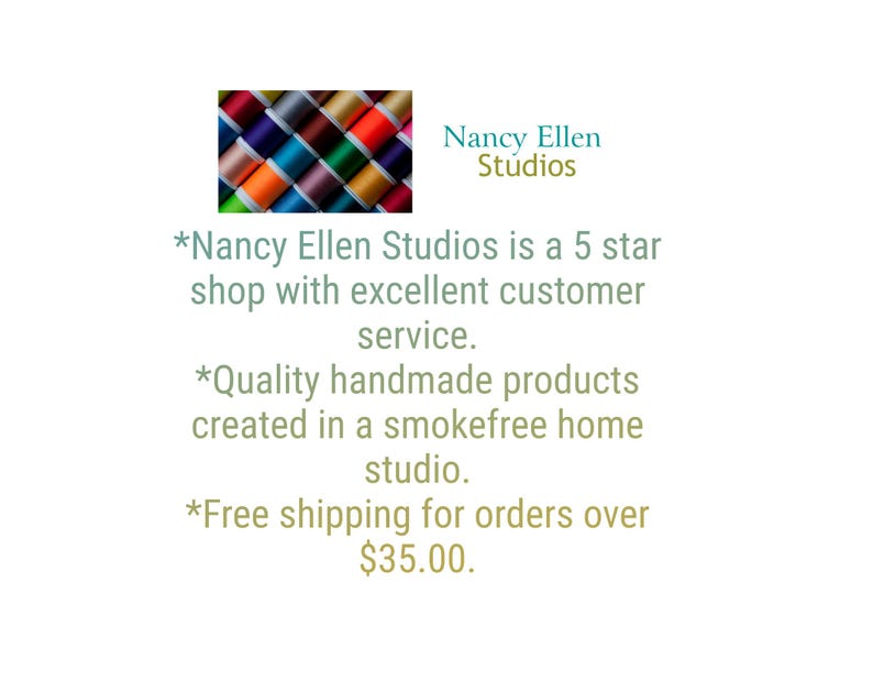 Pode incluir: A imagem apresenta o texto "Nancy Ellen Studios" com um logotipo de bobinas de linha coloridas. O texto tamb&eacute;m afirma que a loja &eacute; uma loja 5 estrelas com excelente atendimento ao cliente e produtos artesanais de qualidade.
