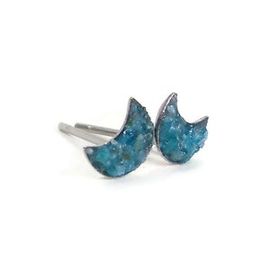 Apatite Crescent Moon Crushed Blue Stone Hypoallergenic Stainless Steel Stud Earrings