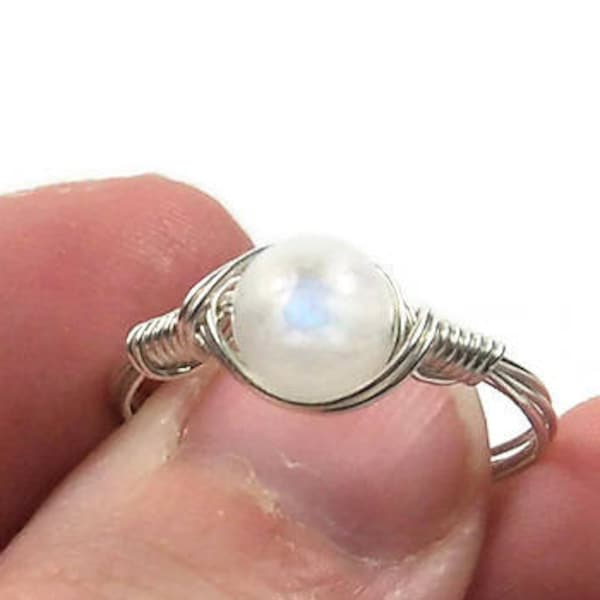 M-LG Rainbow Moonstone .999 Fine Silver Wire Wrapped Ring