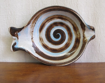 Marshall Studios / Gordon and Jane Martz art pottery fish-form plate, c. 1950 1960
