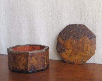 Octogonal box covered in Pyrographic cat decoration, nine cats and each slightly different, very unusual form, c. 1910 vintage antique