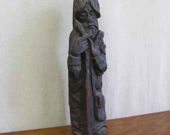 Rustic Southwest santos in desert wood, possibly some sort of cedar, depicting St. James with his scallop shell, of unknown age, 1700s 1800s