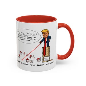 MAGA persigue el puntero láser - Taza de café con acento político, diseño de 8 bits, sátira política, regalo para activistas, taza patriótica, regalo para amantes del café