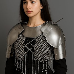 Medieval Knight Brave Female Armor, Gorget Pouldron Armor, Chaianmail Stylish top,Cosplay Armor, Sca Armor, Larp Armor, Gifts for Women