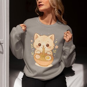 Sudadera con Gato Ramen, Camiseta para Amantes de los Animales, Suéter con Gatos Fideos, Suéter Acogedor de Cuello Redondo, Camiseta de Gatito Kawaii, Ropa Divertida para Mascotas