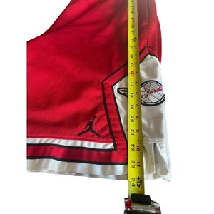 Szorty Nike Air Jordan z siateczki w kolorze czerwonym i białym z lat 90. w rozmiarze M zdjęcie 8