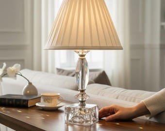 Lampa buduarowa Leviton z ręcznie ciętym kryształem ołowianym, ciężki pryzmat Hollywood Regency