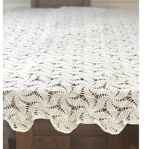 Vintage Handmade Crochet Regency Metallic Gold Cream Rectangle Tablecloth 90x52