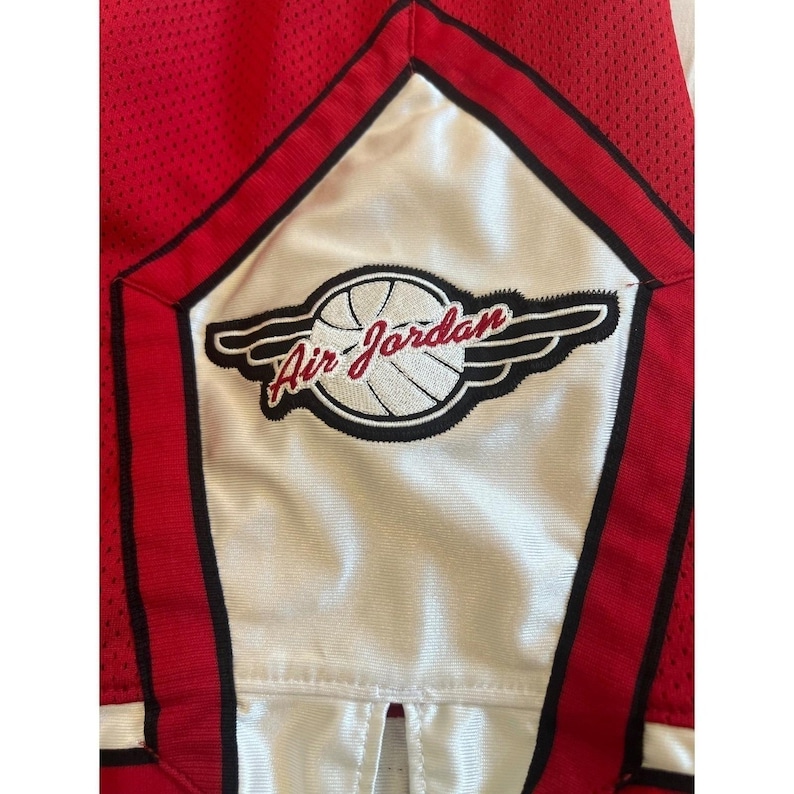 Szorty Nike Air Jordan z siateczki w kolorze czerwonym i białym z lat 90. w rozmiarze M zdjęcie 3