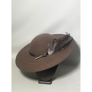 Vintage Mr John Moderne Brown Wool Felt Feather Cloche Hat Mid Century Paris NYC Cloche Brown 1950s Vintage Hats for Women for sale | eBay main image 4