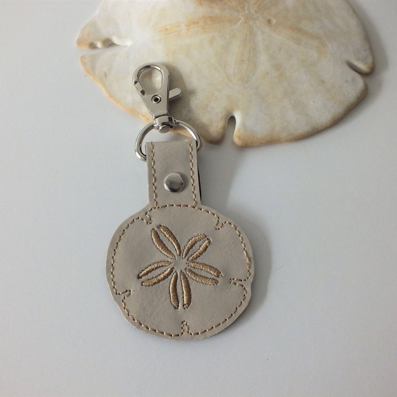 Sand Dollar Keychain Sand Dollar Snap Tab zdjęcie 4