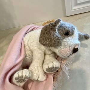 Реалистичная вязаная игрушка щенок бигля из пряжи Малышка Альпака и Норки, кукла ручной работы 37 см image 2