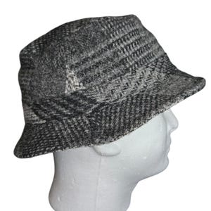Kapelusz typu bucket hat tkany ręcznie z wełny Harris Tweed z Lands End, wyprodukowany w USA, rozmiar M, C1