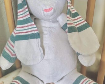 Personalisiertes Memory Häschen - Andenken aus Babydecke