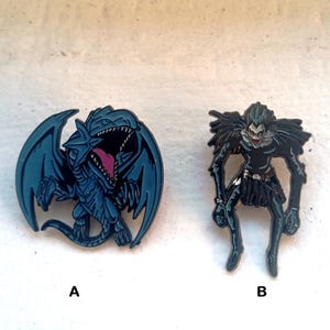 Double Creature Feature - Anime Anstecknadel