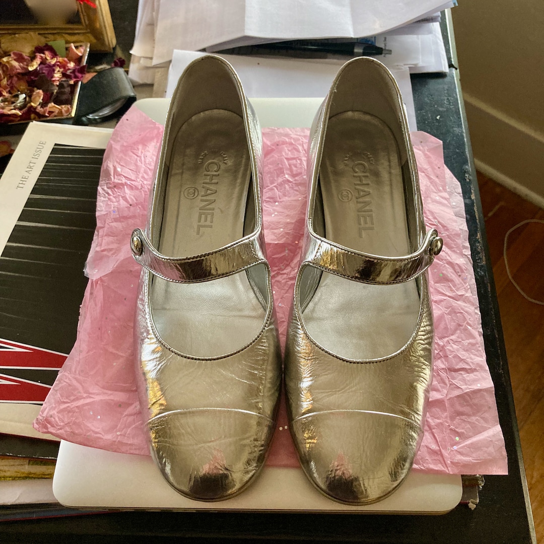 CHANEL Silver Metallic Goatskin Mary Janes Cap Toe CC Logo