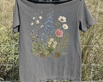 Vintage Wildflower Shirt Comfort Colors, Botanical Flower Tee, Cottagecore Floral Shirt, Garden Nature Graphic, Boho Gift for Her Women