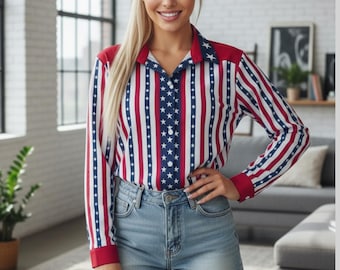 Camisa abotonada con estampado de estrellas patrióticas, roja, blanca y azul, ideal para el Día de la Independencia.
