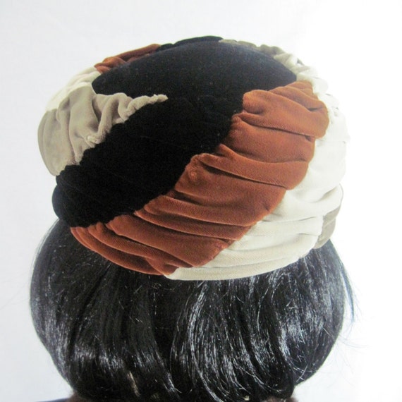 1960's Velvet PILLBOX HAT by MARILYN Union Made i… - image 3