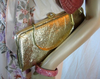70's Formal GOLD CLUTCH HANDBAG 11" W x 5 1/2 L" handle and flower clasp