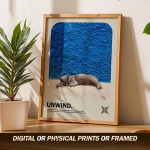 Entspannendes Katzen Poster, kräftige blaue Wandkunst, minimalistisches ruhiges Dekor, gemütlicher und ruhiger Druck, inspirierende Kunst für Zuhause, modernes Zen-Poster