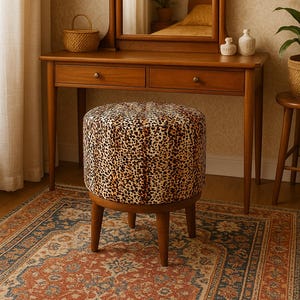 Pouf fait main à imprimé léopard : repose-pieds ottoman chic