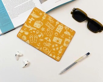 Vegan Leder Passport Cover, Passhülle, World Adventure Leder Brieftasche, personalisierte Wanderlust Kollektion, Reisegeschenk für Entdecker