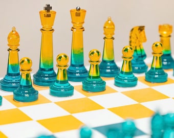 Helio Chess Set, Resin Chess Pieces, Unique Chess Set, Unique Gift Chess, Personalized Chess Set, Gift for Him