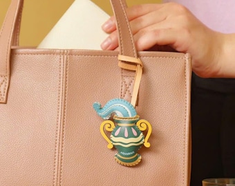 Llavero Acuario, Llavero de la colección Signo del Zodiaco, Charmed Life, Llavero vegano de microfibra, Regalo para ella