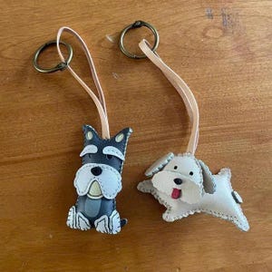 Vegan Leather Dog Bag Charm, Dog Lover’s Keychain – Schnauzer & Chihuahua Keychain, Gift for Dog Lovers, Purse Charm for Her