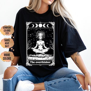 Camiseta con colores reconfortantes de las cartas del tarot, regalo para la salud mental, camiseta para quienes piensan demasiado en el tarot, regalo para la ansiedad, camiseta estética de tendencia TikTok