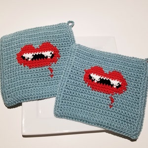 Vampire Lips Crochet Potholders: Gothic Horror Kitchen Decor