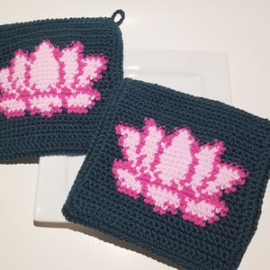 Lotus Blossom Potholders, Flower Kitchen Decor Hot Pad Pot Holders Trivet Set of Two Pink Water Indian Sacred Lotus Mothers Day Gift for Mom