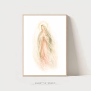 Op de afbeelding: Een verticale rechthoekige print met een zachte aquarelillustratie van een figuur gehuld in vloeiende gewaden met een gloeiende halo. De figuur is weergegeven in gedempte roze en groene tinten tegen een witte achtergrond. Tekst leest LMR STYLE DESIGNS.