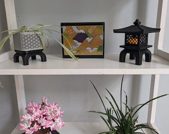 Black Japanese Lantern with matching Bonsai Planter