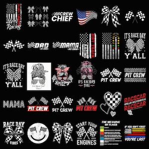 Puede incluir: Una colección de diseños con temática de carreras sobre un fondo negro. Los diseños incluyen banderas a cuadros, lazos y texto como "Racing", "Crew Chief", "Pit Crew" y "Race Day". Los diseños presentan la bandera estadounidense.