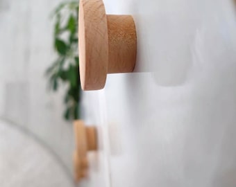 天然ブナ材のノブ：未仕上げのキャビネットと引き出しの金具