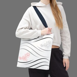 Floral Wave Tote Bag: Stylish Everyday Shopping Bag