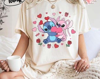 Camiseta de San Valentín de Stitch, linda camiseta de pareja de Stitch, regalo de San Valentín de Disney para parejas, camiseta de Stitch y corazón de ángel, día de San Valentín de Disney