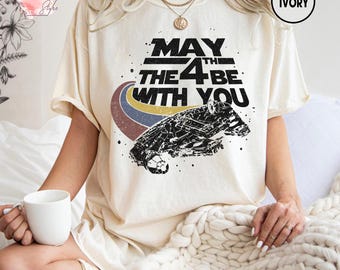 Retro Star Wars May The 4th Be With You 2025 Lichtschwerter Shirt, Galaxy's Edge Möge die Macht mit dir sein, Disneyworld Shirt, Disney Trip Tee