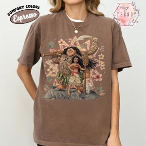 Pu&ograve; includere: Un set di tre ciotole impilabili in ceramica nei toni del blu, verde e bianco. Le ciotole presentano una smaltatura maculata e un design semplice e moderno. La ciotola pi&ugrave; grande misura circa 15 cm di diametro.