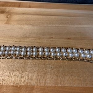 Vintage Sarah Coventry Faux Pearl Gold Tone Bracelet