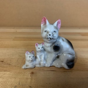 Vintage Cat with Kittens Figurine Japan