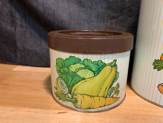 バロノフ　アンティーク缶　4個セット 4 Piece Vintage Ballonoff Metal Canister Set With Plastic Lids - Etsy