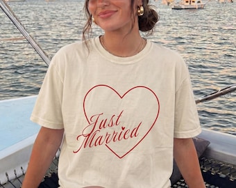 Just Married Tshirt - Bride Tee, Newlywed Top, Honeymoon Outfit, Wedding After Party Tee, Couples Tshirts, Mr and Mrs Matching Tees