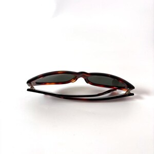 Lunettes de soleil oeil de chat Ray-Ban écaille de tortue vintage | Lentilles UV italiennes des années 90 image 4